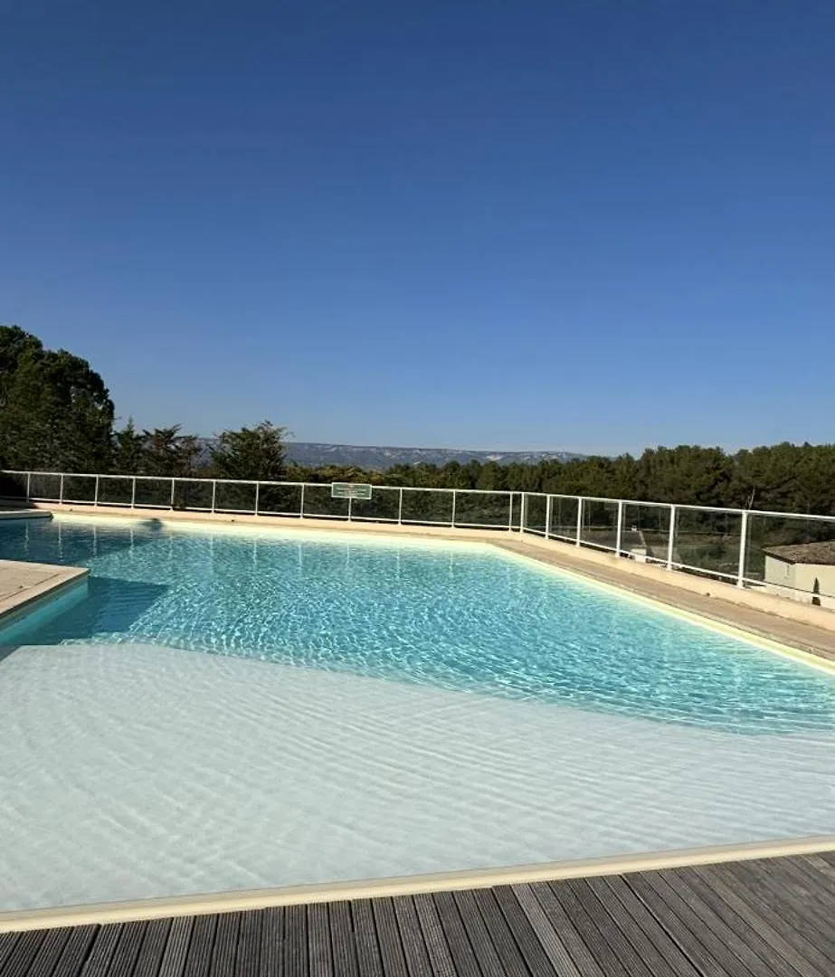Magnifique Appartement Lumineux Avec Piscine Mallemort